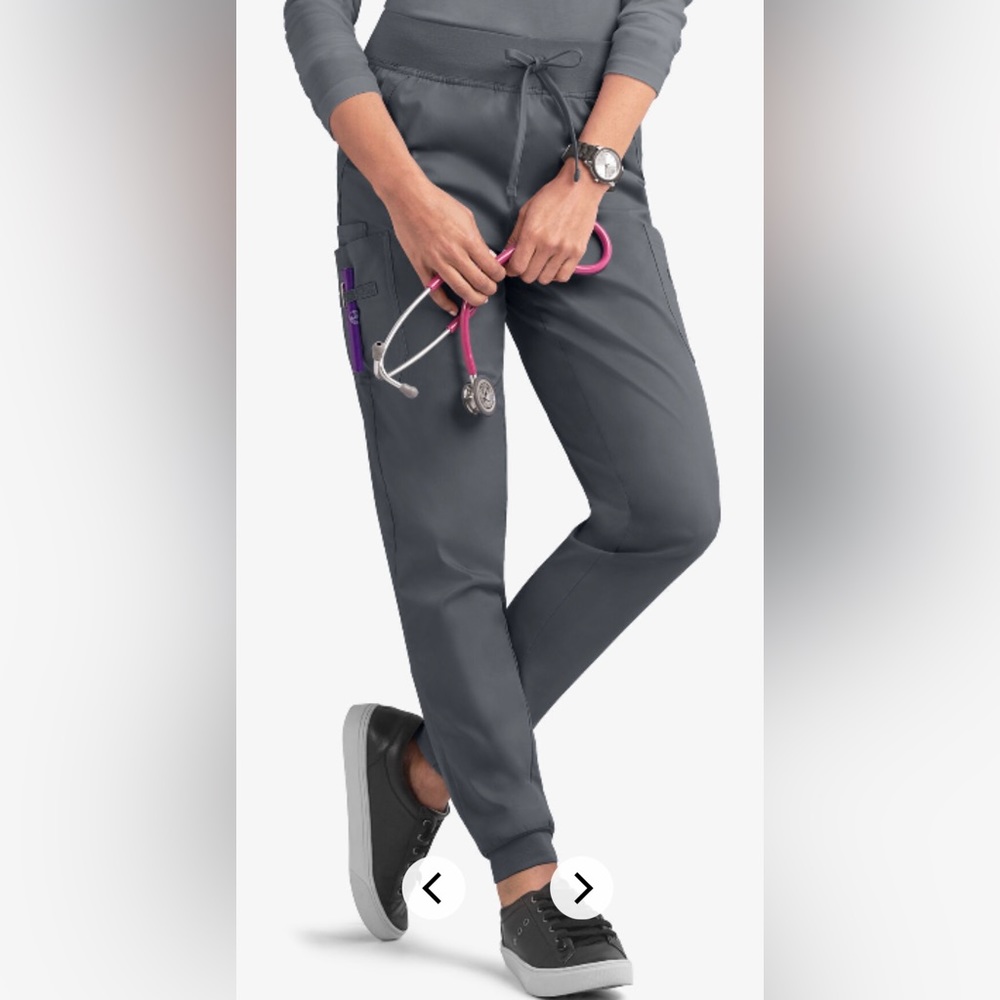 UA Butter-Soft STRETCH Women's 5-Pocket Cargo Jogger Scrub Pants! Size M